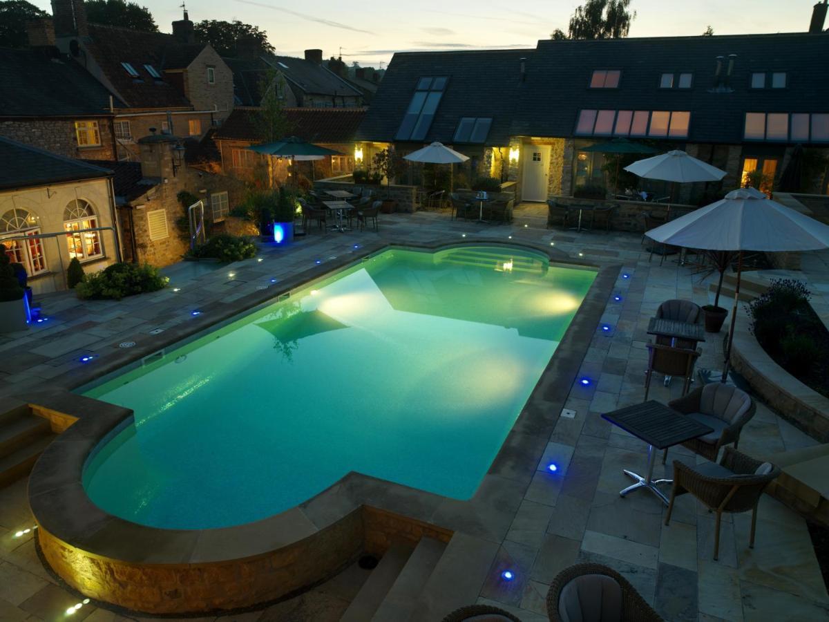 Feversham Arms Hotel & Verbena Spa Хелмсли Экстерьер фото