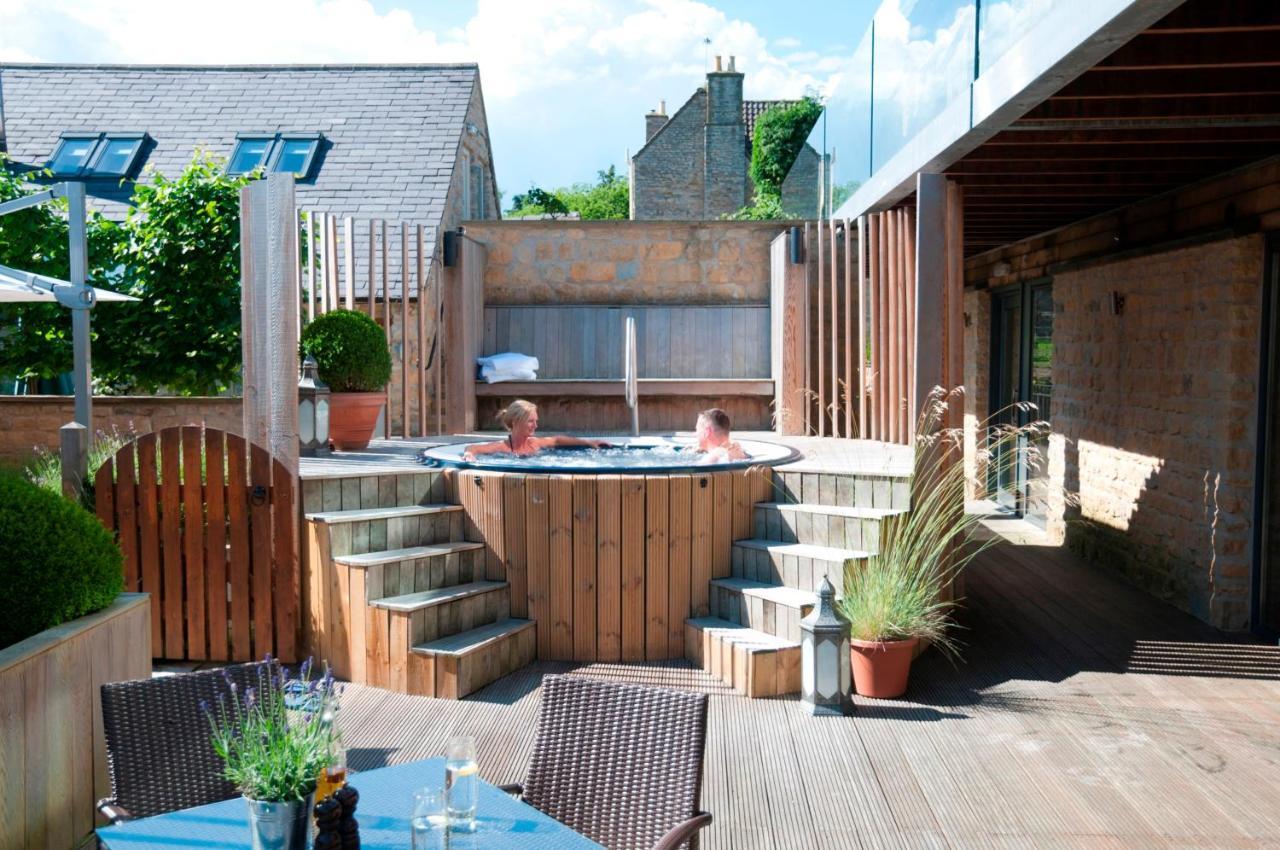 Feversham Arms Hotel & Verbena Spa Хелмсли Экстерьер фото